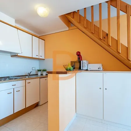 Apartment Cozy In 5 Minute Walk From The Sea