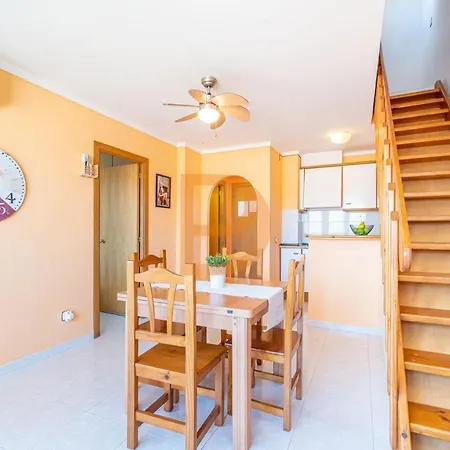 Apartment Cozy In 5 Minute Walk From The Sea *